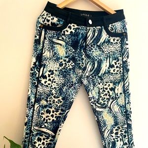 Animal print pants ankle length straight cut size M